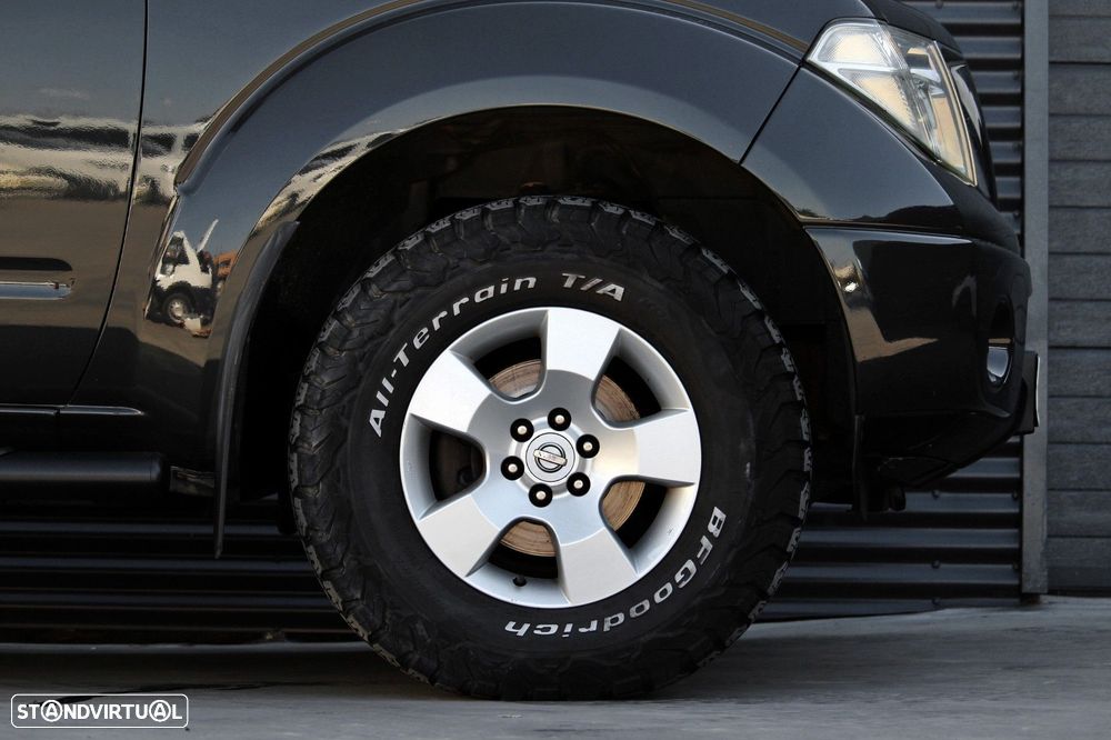 Nissan Navara 2.5 dCi CD LE - 8