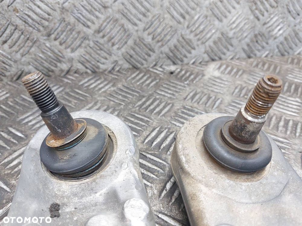WAHACZ LEWY PRZÓD + PRAWY PRZÓD BMW E46 2.0 D M47 ID: 238006 - 2