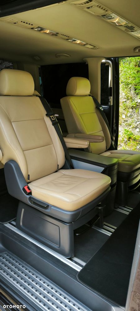 Volkswagen Multivan - 18