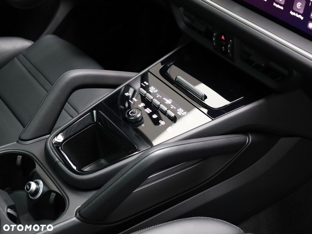 Porsche Cayenne - 12
