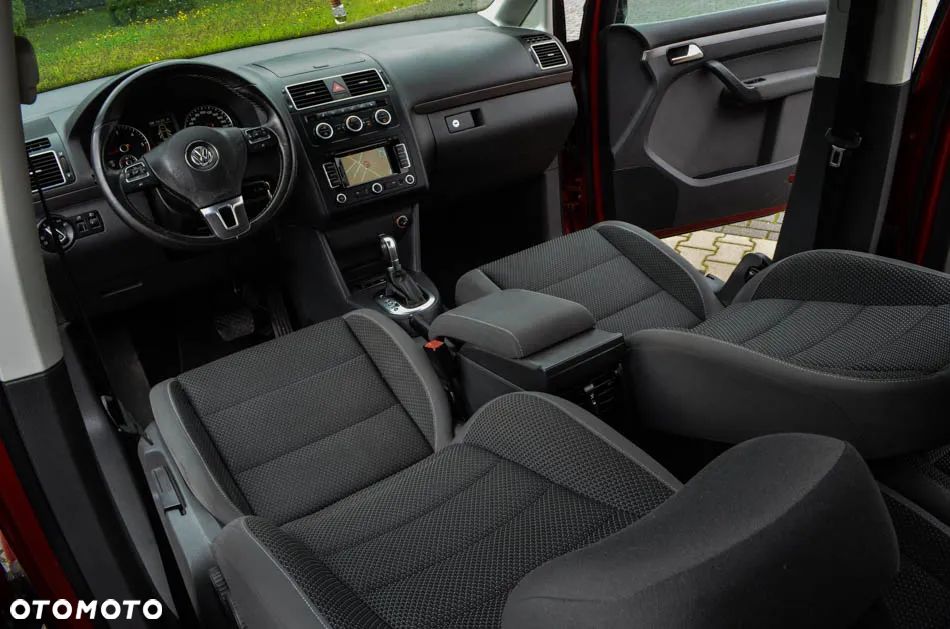 Volkswagen Touran 1.6 TDI DPF BlueMotion Technology DSG Comfortline - 29