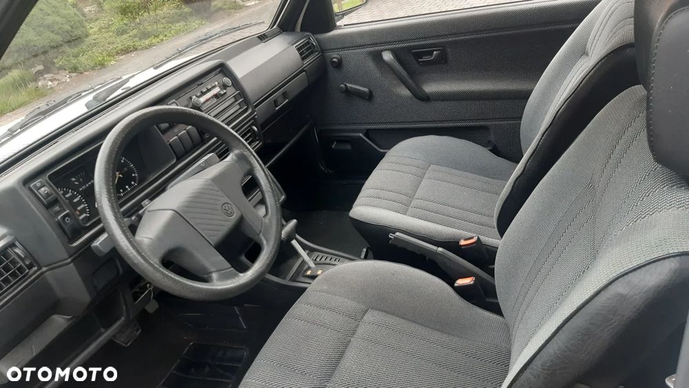 Volkswagen Golf - 14
