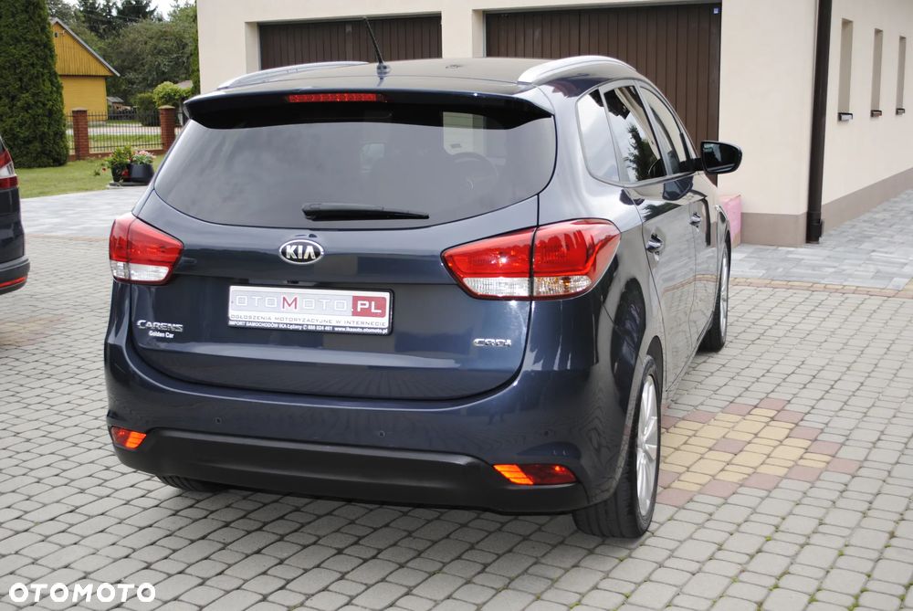 Kia Carens 1.7 CRDi XL 7os - 6