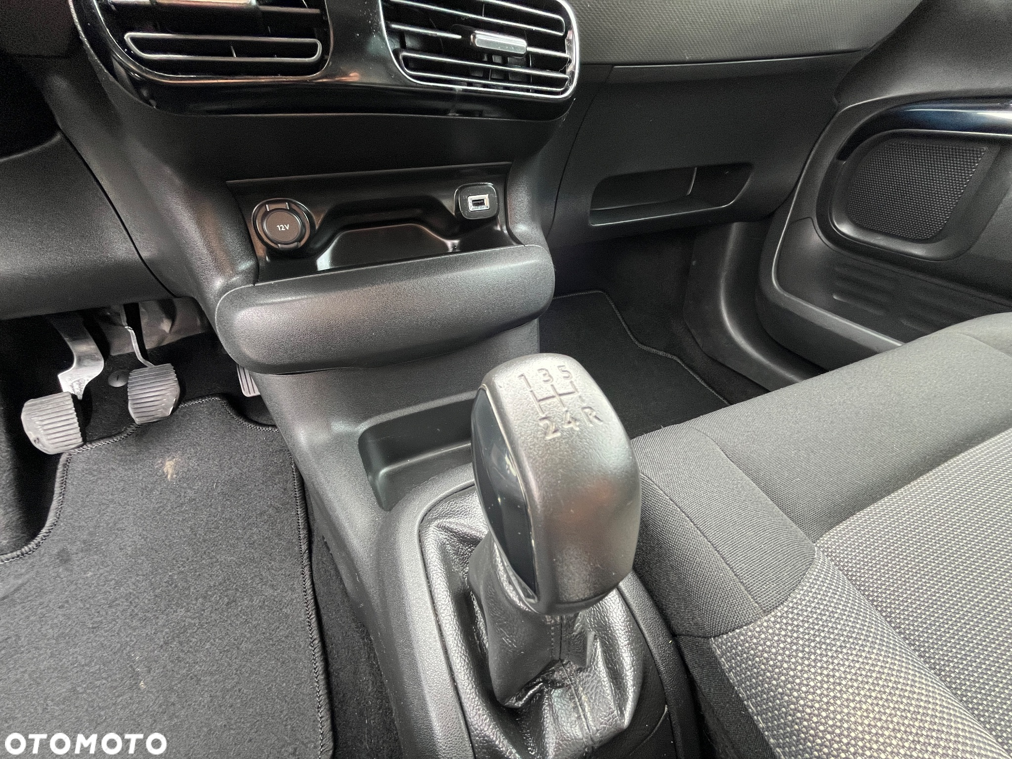 Citroën C4 Cactus 1.2 PureTech Shine Edition - 17