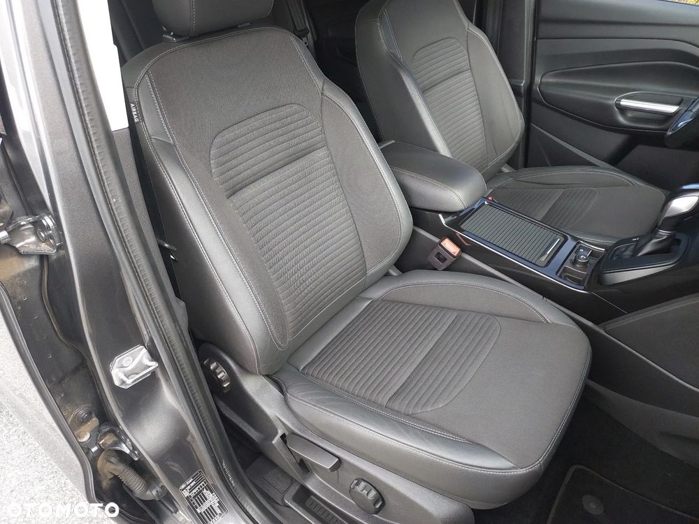 Ford Kuga 2.0 TDCi AWD Titanium - 23