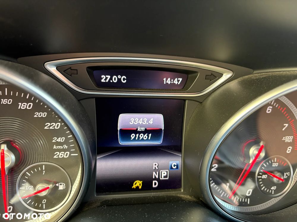 Mercedes-Benz GLA - 15