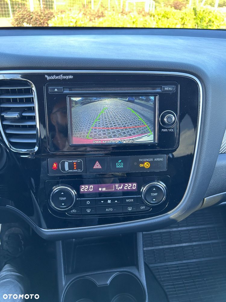Mitsubishi Outlander - 21