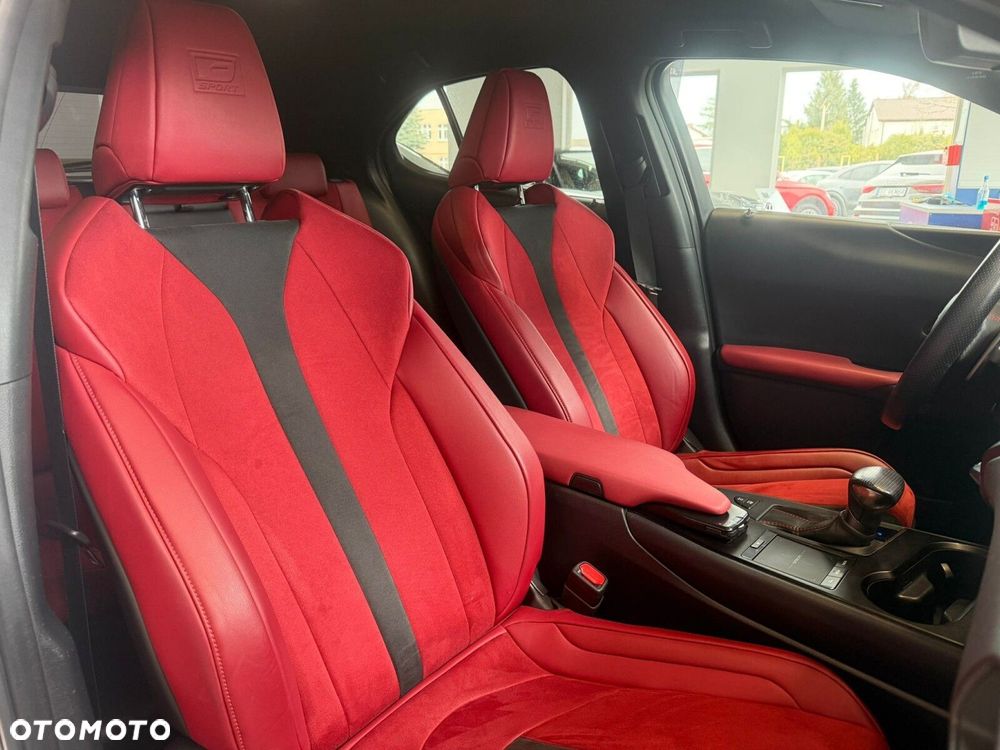 Lexus UX - 17