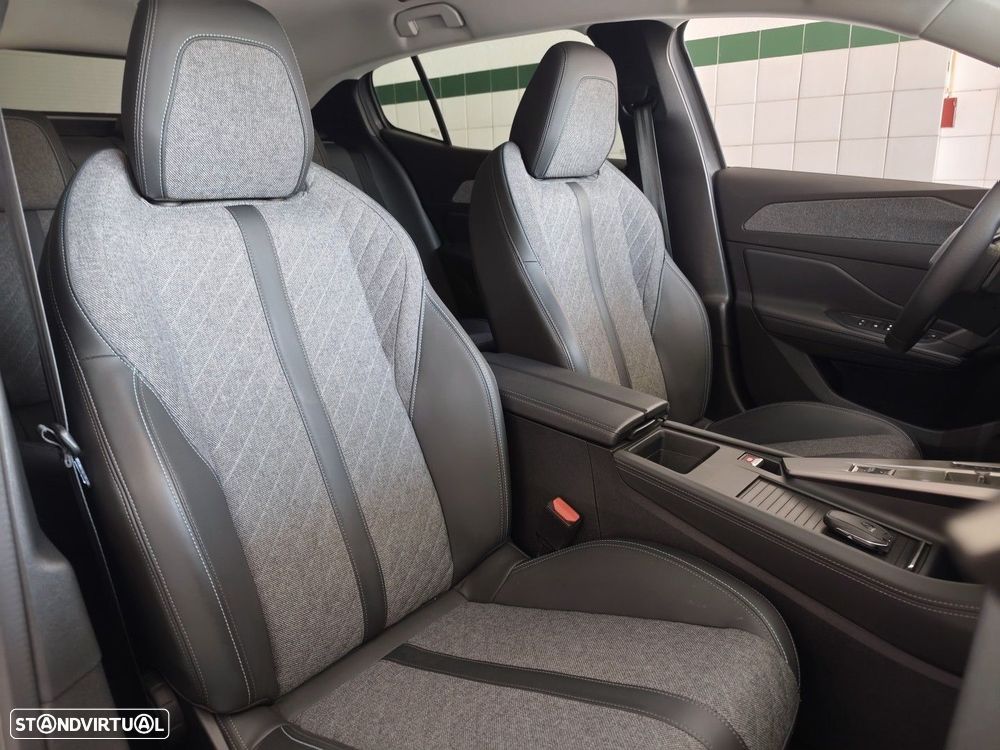 Peugeot 408 1.6 Hybrid Allure e-EAT8 - 11