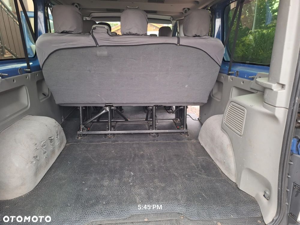 Opel Vivaro - 8