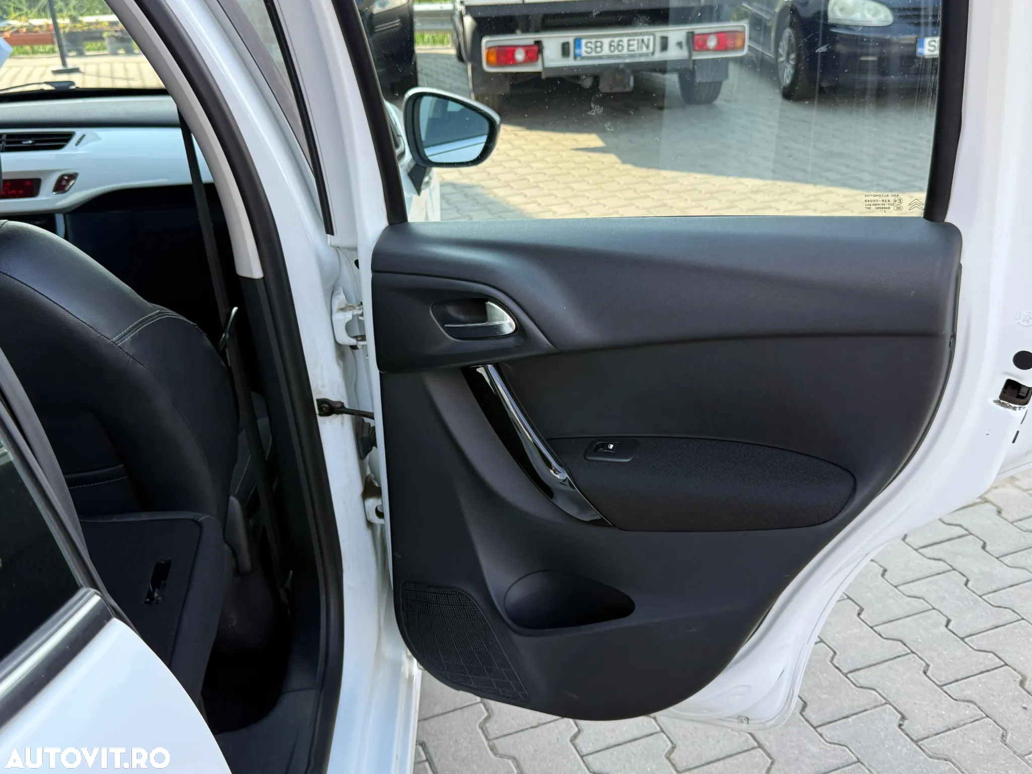 Citroën C3 1.2 VTi Attraction - 8