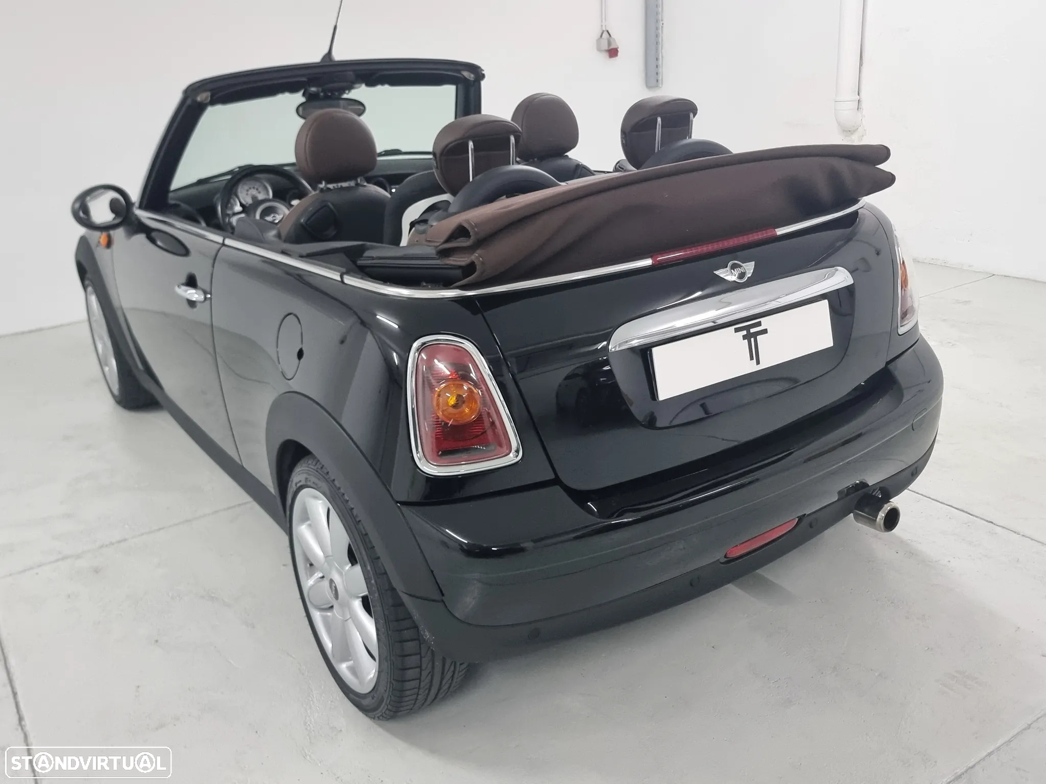 MINI Cabrio Cooper Auto - 13