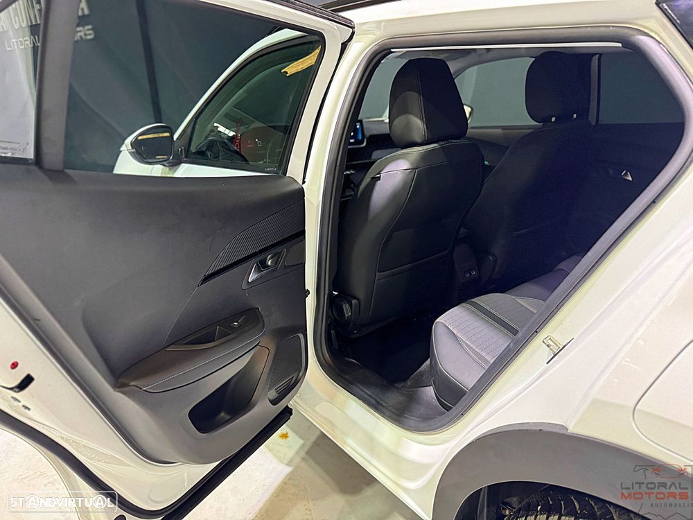 Peugeot 2008 1.2 PureTech Allure Pack EAT8 - 15