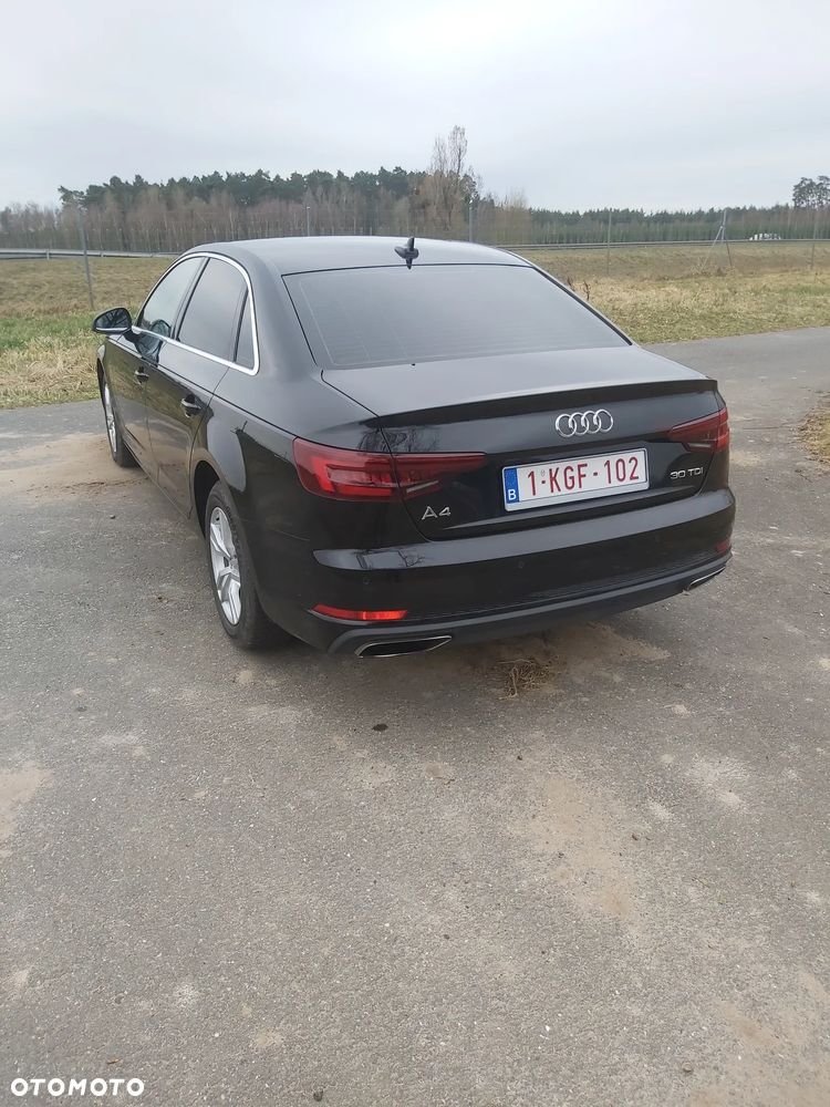 Audi A4 Limousine 30 TDI S tronic design - 14