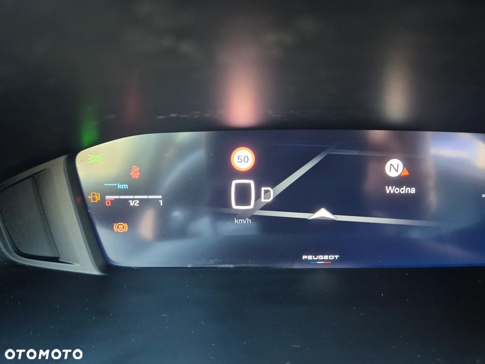 Peugeot 2008 Hybrid 136 e-DSC Allure - 22