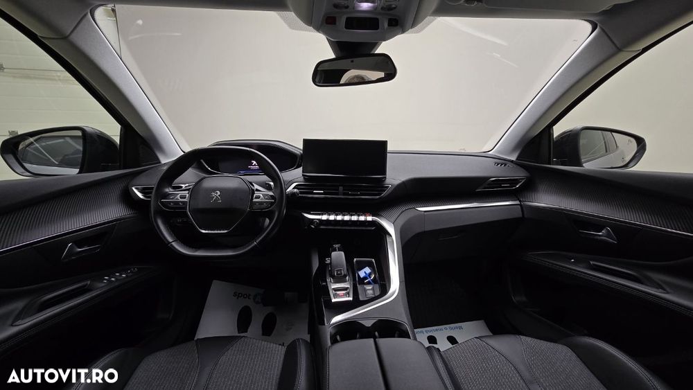 Peugeot 3008 1.2 PureTech S&S EAT8 Allure - 15