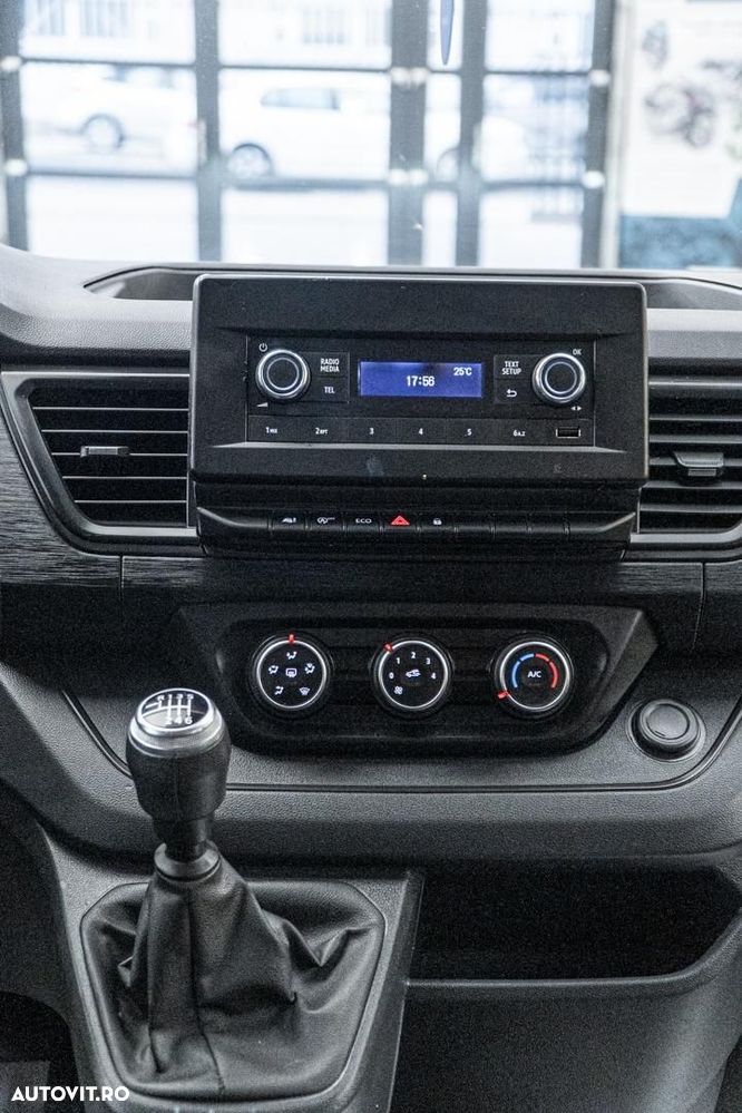 Renault Trafic 2.0 Blue dCi 110 S&S L2 8+1 Life - 5