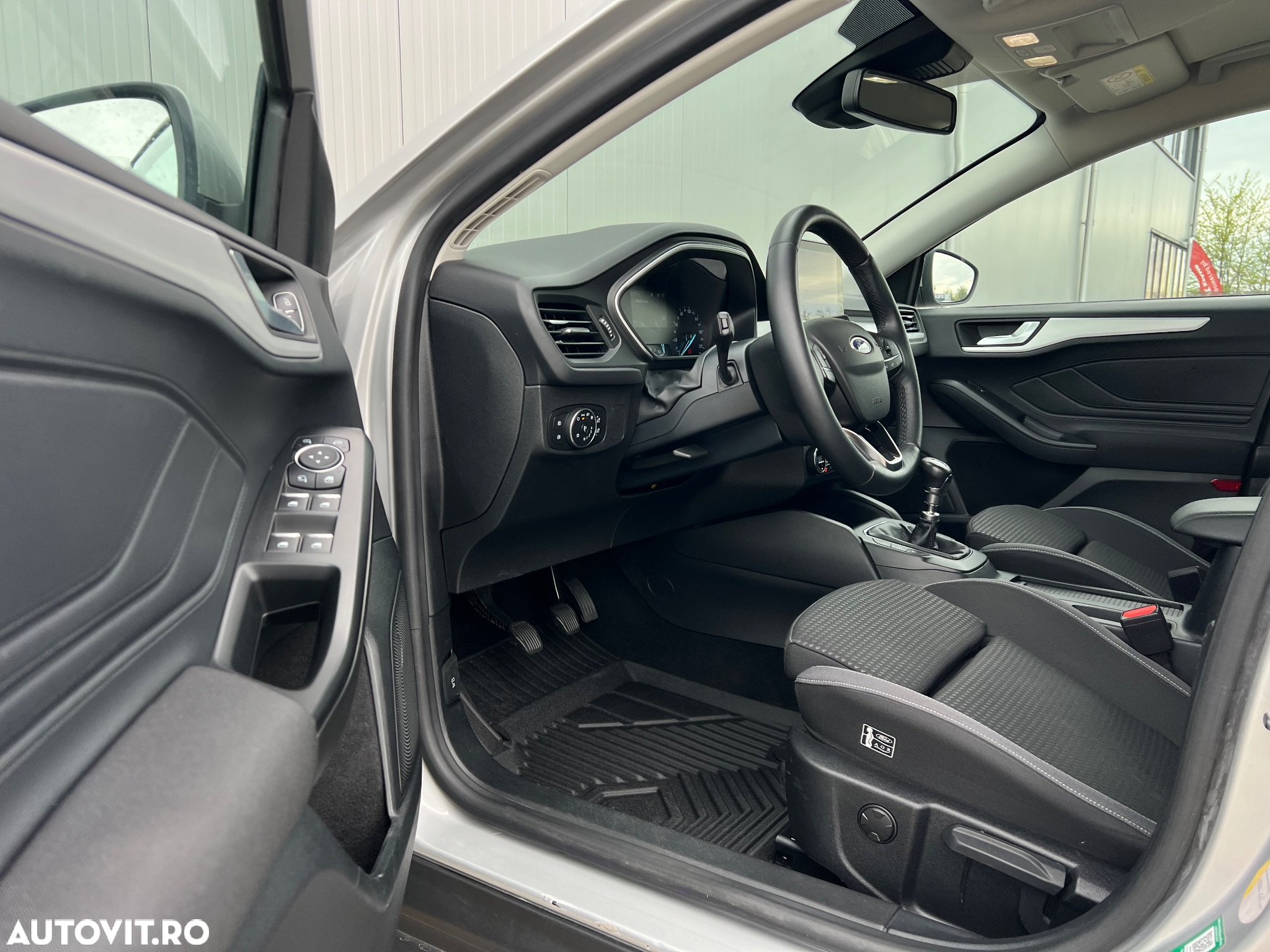 Ford Focus Turnier 1.5 EcoBlue Start-Stopp-System COOL&CONNECT DESIGN - 16