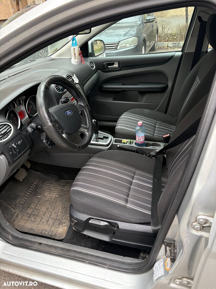 Ford Focus 1.6 16V Aut. Titanium - 9