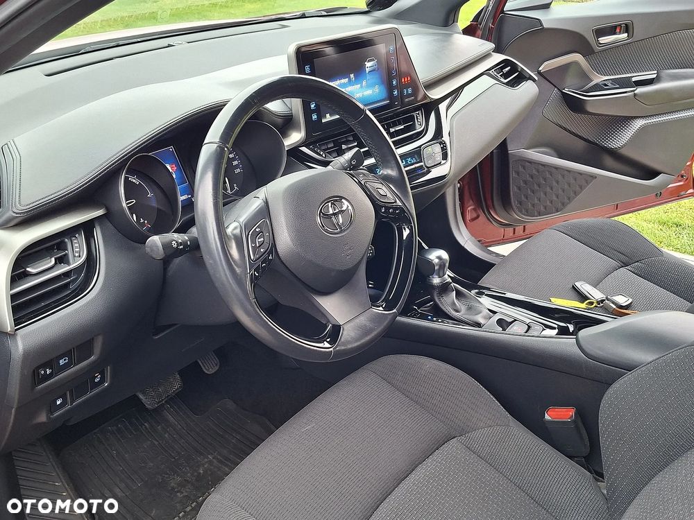 Toyota C-HR - 11