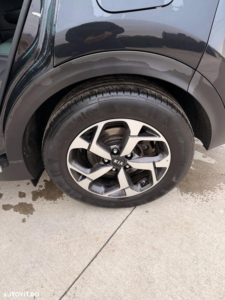 Kia Sportage 1.6 DSL MHEV 7DCT HP 4x2 Business Line - 9