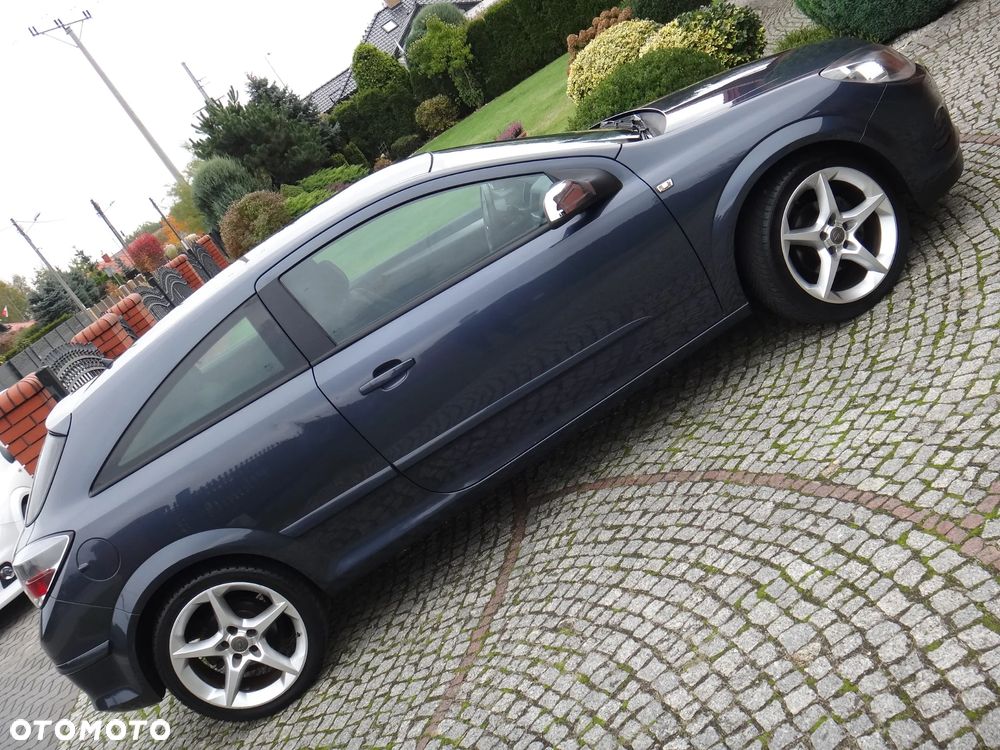 Opel Astra III GTC 1.8 Sport - 19