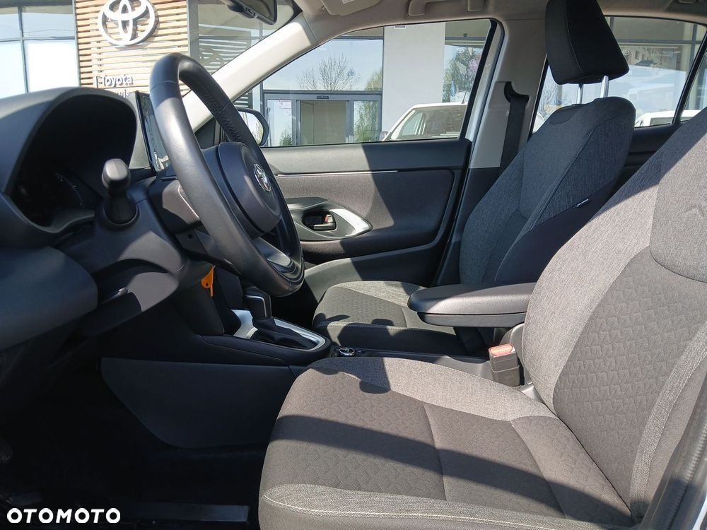 Toyota Yaris Cross Hybrid 1.5 Comfort 4x4 - 16