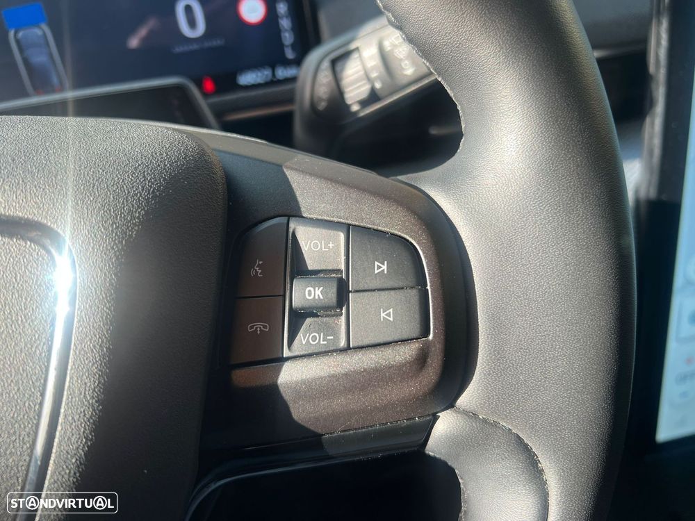 Ford Mustang Mach-E 75.7 kWh Premium AWD - 17