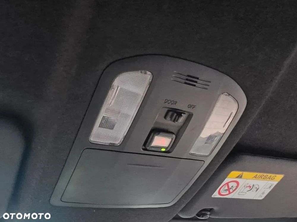 Toyota Hilux 2.8 D-4D Double Cab Invincible Sport 4x4 - 13