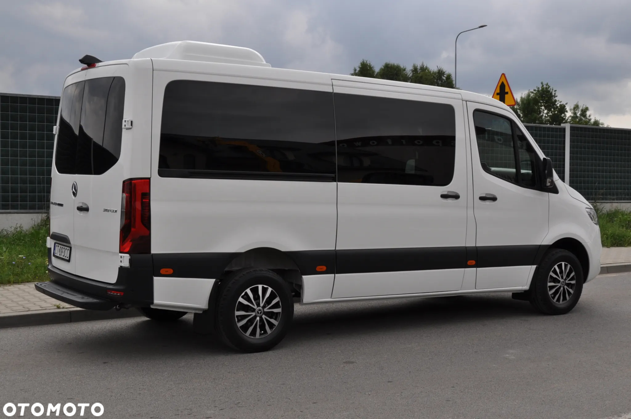 Mercedes-Benz Sprinter 319 CDI Standard SELECT 9G-Tronic 907.233 - 4