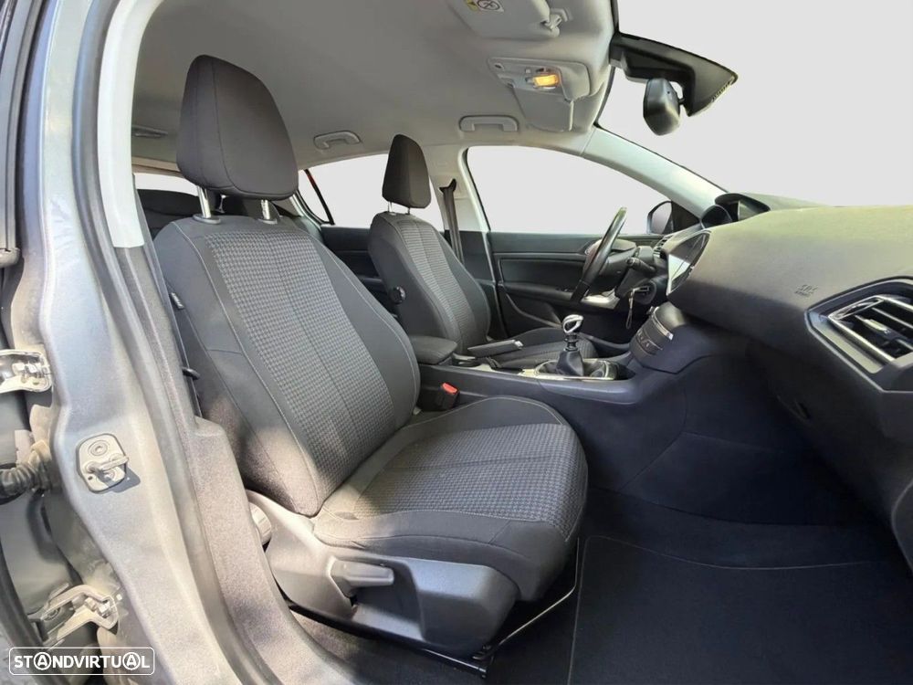 Peugeot 308 1.2 PureTech Active - 12