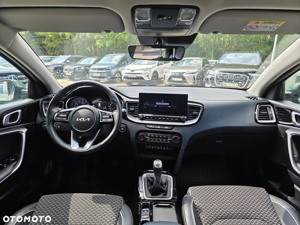 Kia Ceed 1.5 T-GDI M - 16