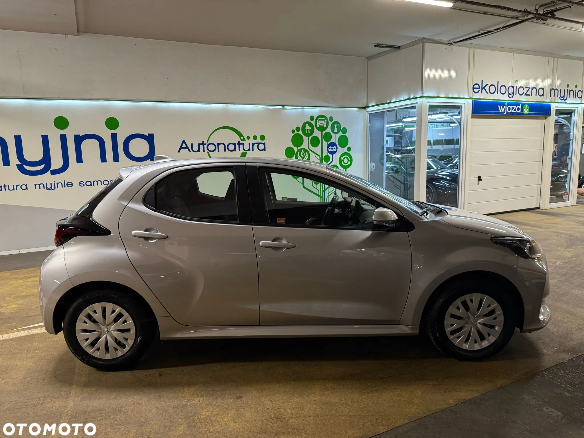 Toyota Yaris - 6