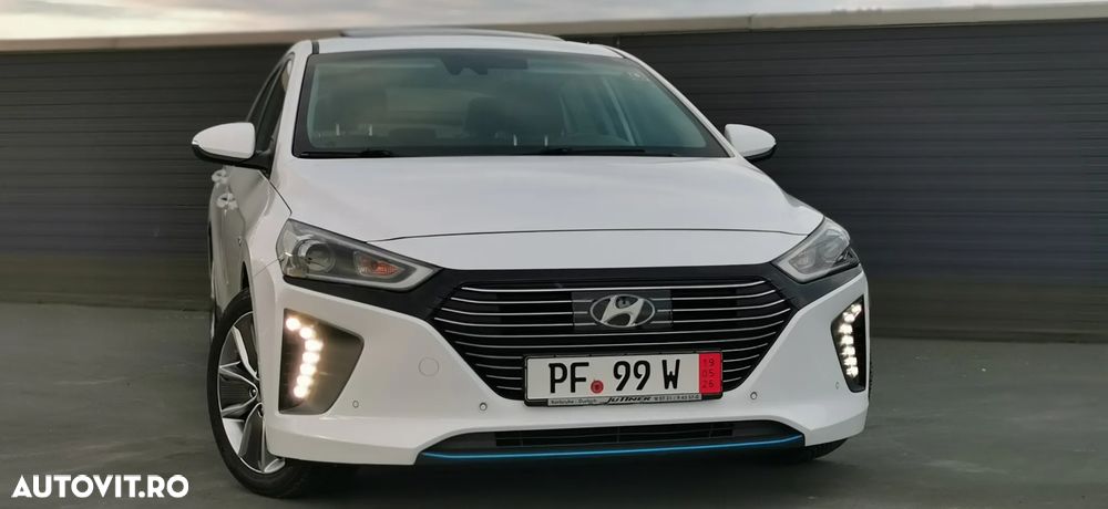 Hyundai IONIQ 1.6 GDI Premium - 2