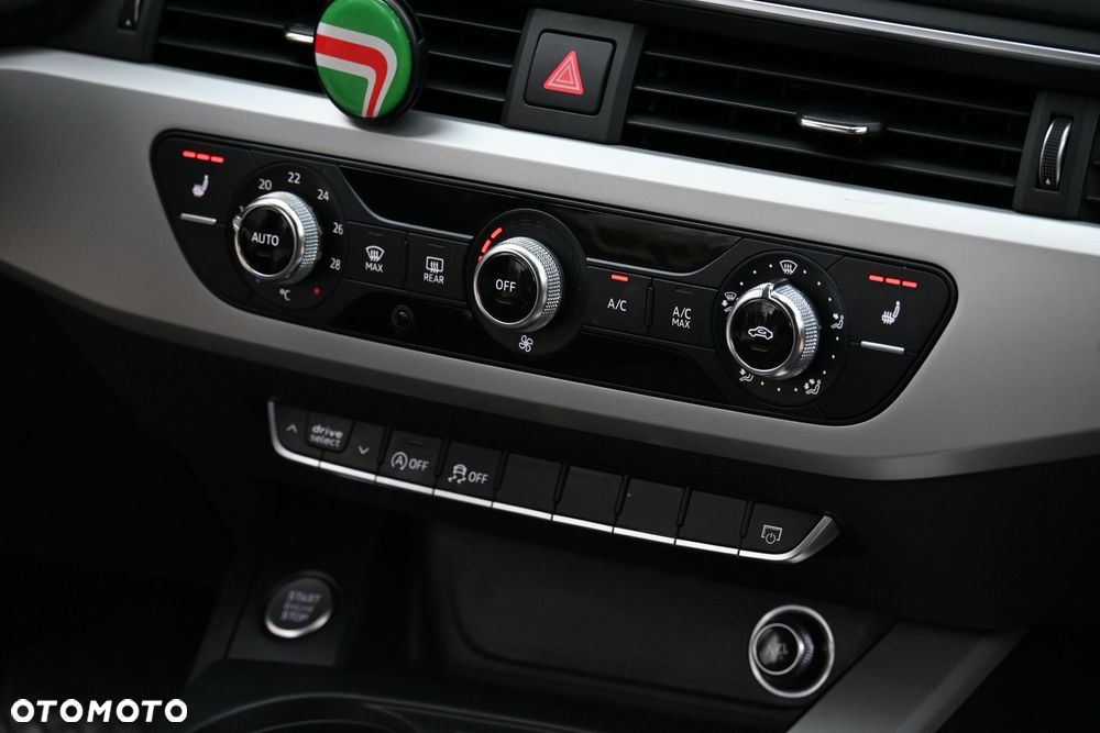 Audi A4 Avant 2.0 TDI Sport S tronic - 29