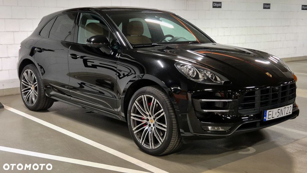 Porsche Macan Turbo PDK - 24
