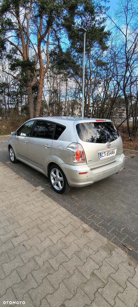 Toyota Corolla Verso - 4