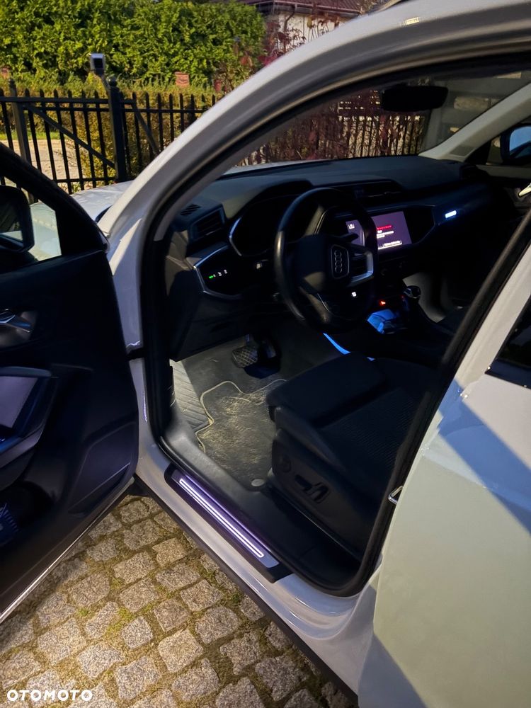 Audi Q3 2022 photo 4