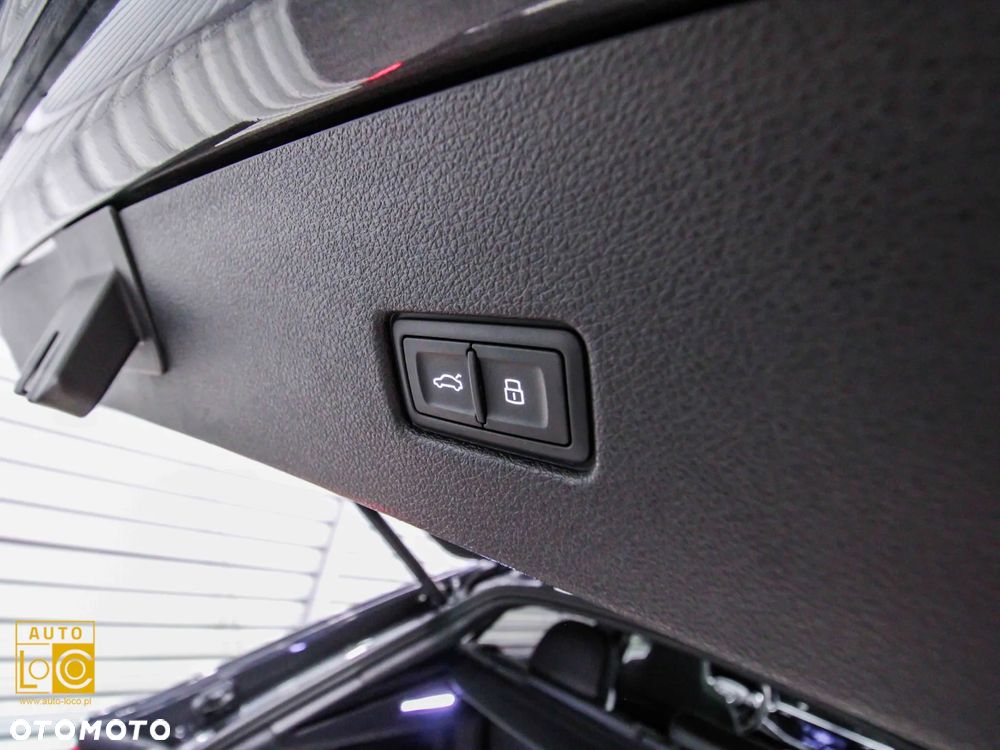 Audi RS Q8 TFSI quattro tiptronic - 15