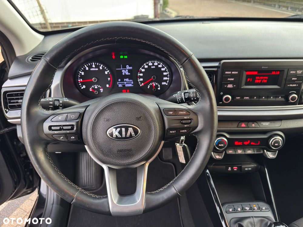 Kia Rio 1.2 ISG Dream Team Edition - 32