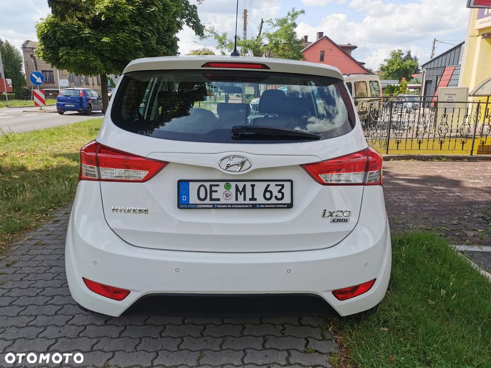 Hyundai ix20 1.6 CRDi Fifa World Cup Edition - 8