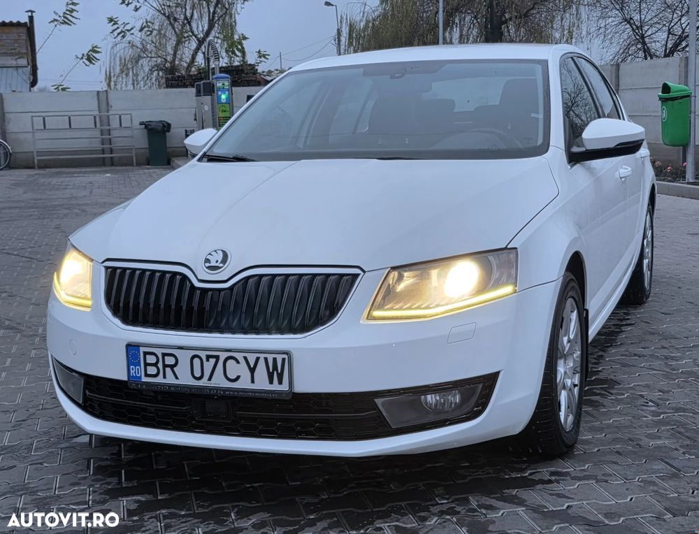 Skoda Octavia 2.0 TDI Green tec Edition - 1