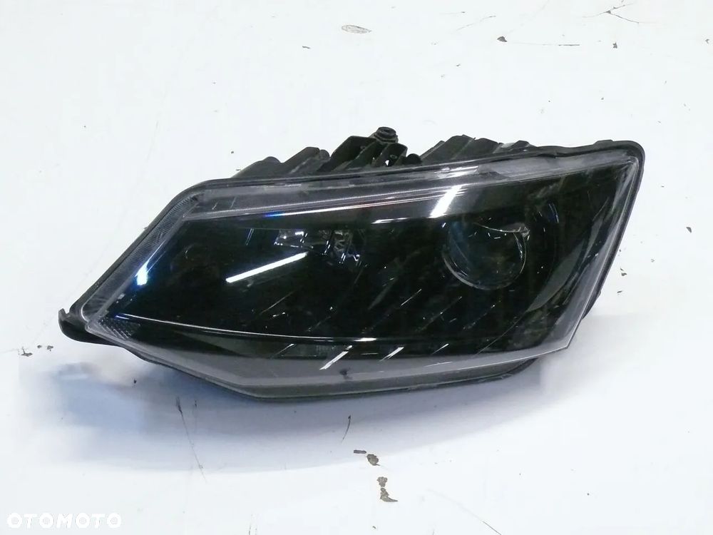 LAMPA PRZEDNIA LEWA SKODA FABIA III 2015 LED SOCZEWKA - 1