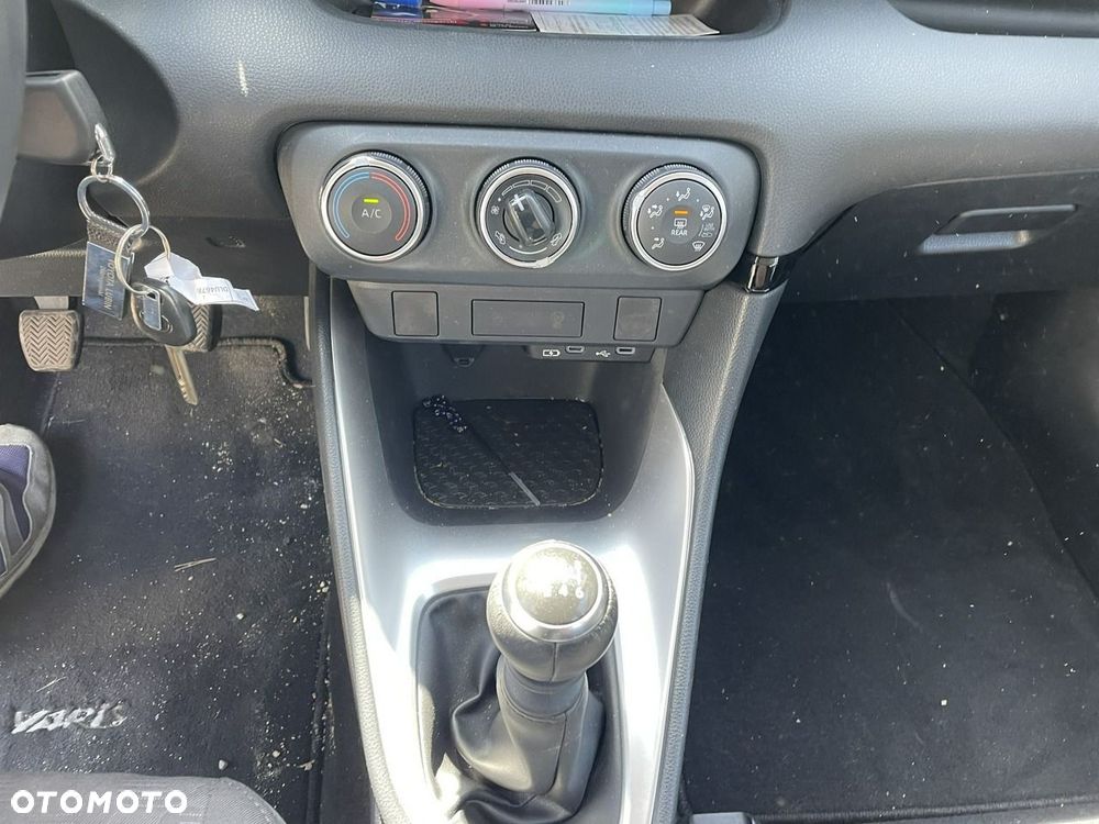 Toyota Yaris - 19