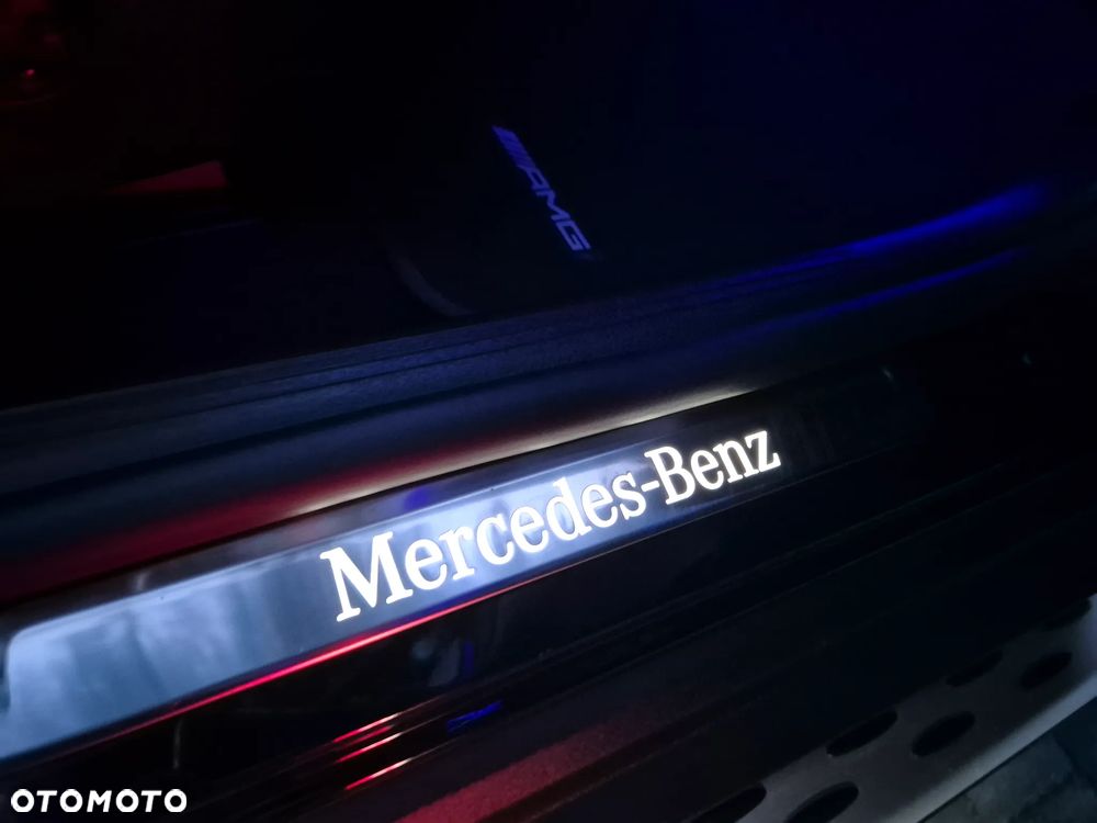 Mercedes-Benz GLC 300 4Matic 9G-TRONIC AMG Line Advanced - 31