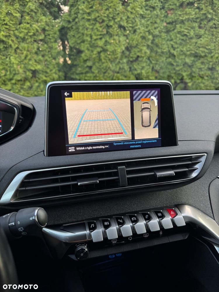 Peugeot 3008 1.5 BlueHDi Active S&S EAT8 - 24