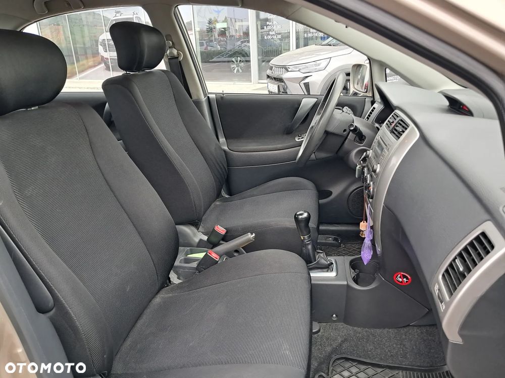 Suzuki Liana 1.6 - 6