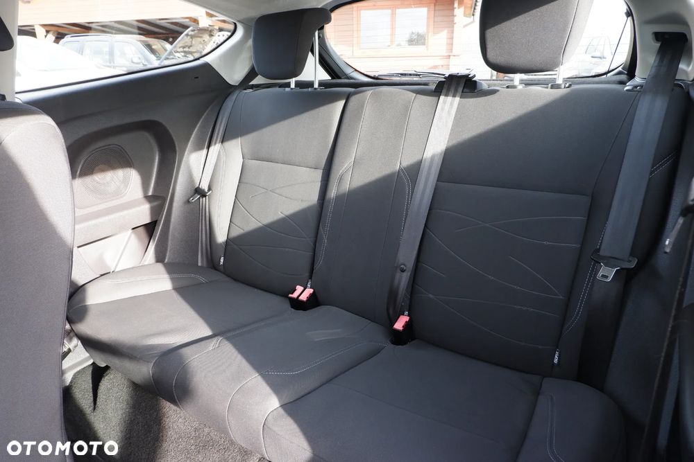 Ford Fiesta 1.25 Ambiente - 24