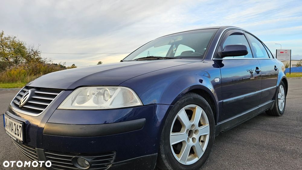Volkswagen Passat 1.8T Basis - 4