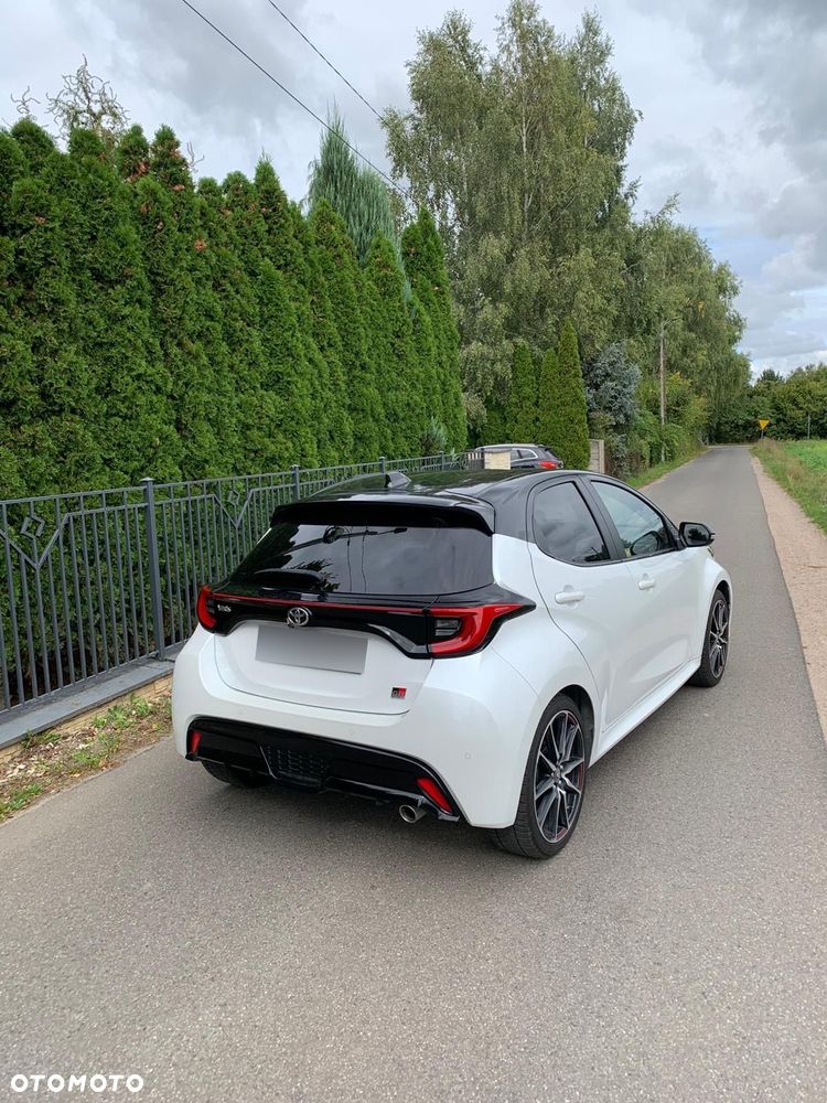 Toyota Yaris 1.5 GR Sport - 4